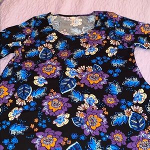 Lularoe shirt